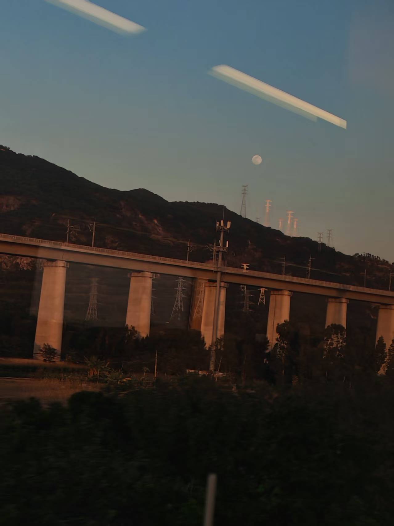 夕阳的倒影-双生社区